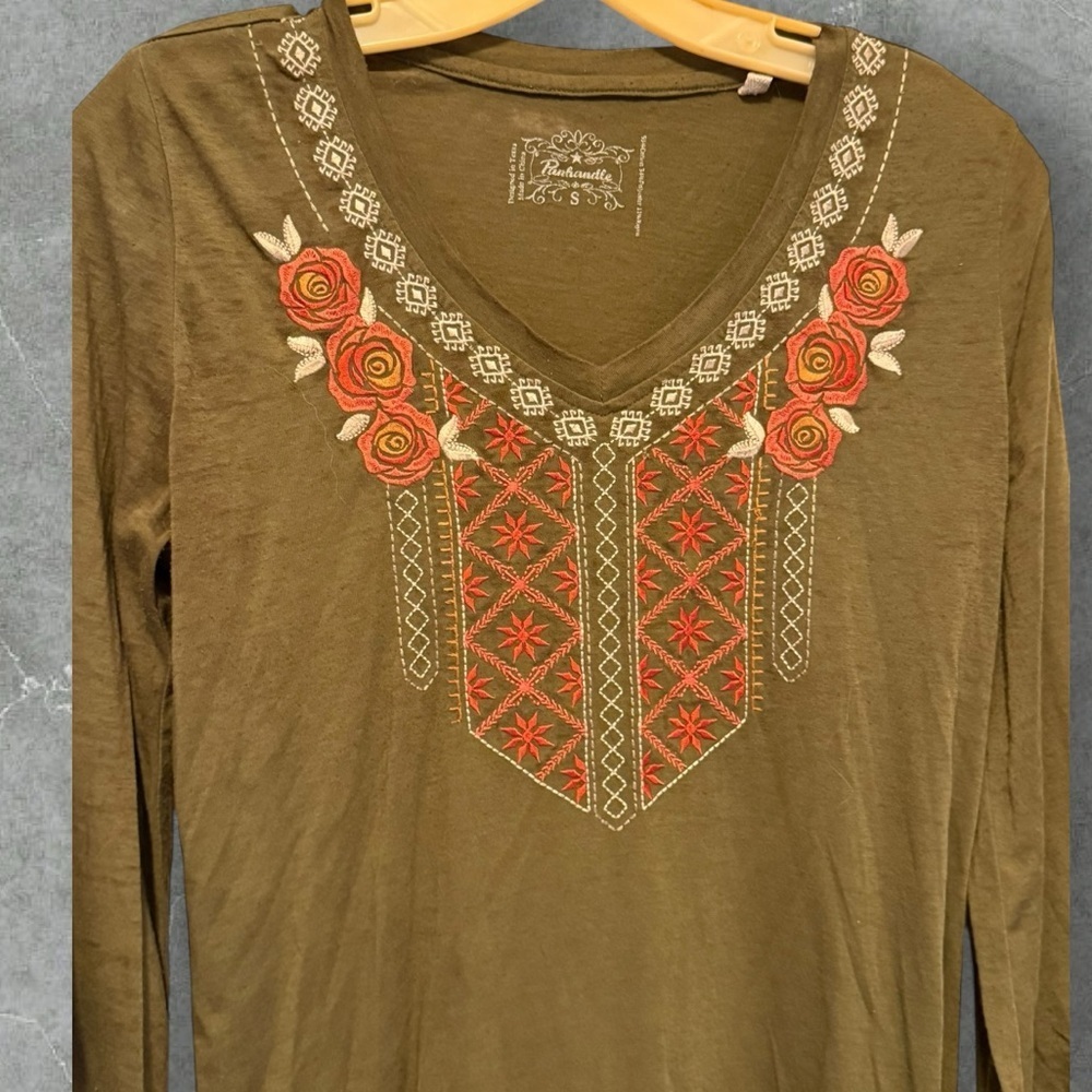 Panhandle Embroidered Top - Picture 2 of 7